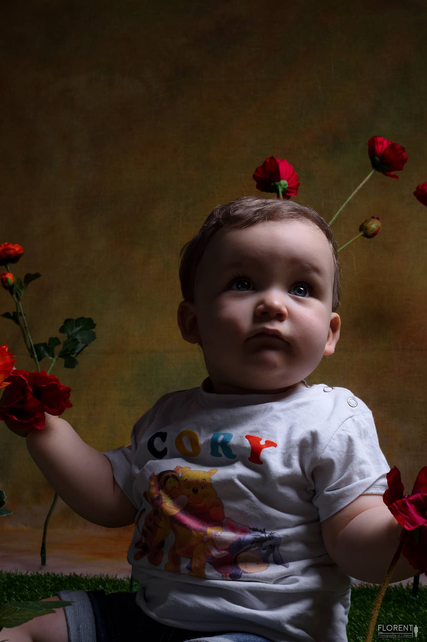 photographe enfant bebe enfant au milieu des fleurs florent photographe boulogne sur mer