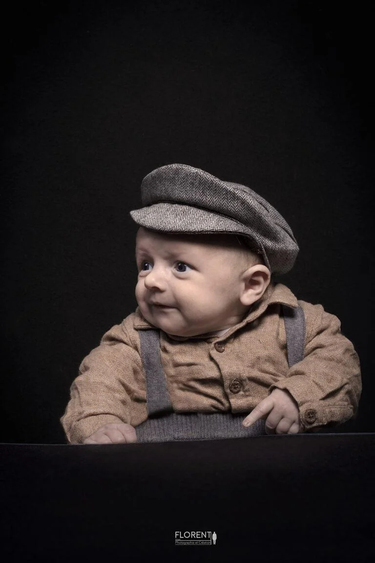 photographe bébé tendre nouveau né à la casquette studio florent photographe boulogne sur mer lille le touquet paris calais amiens