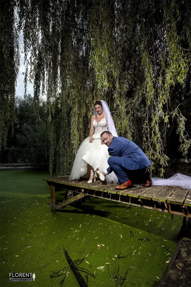 photo mariage etaples parc sous les arbres et etang romantiques florent studio photographe lille le touquet paris saint omer etaples