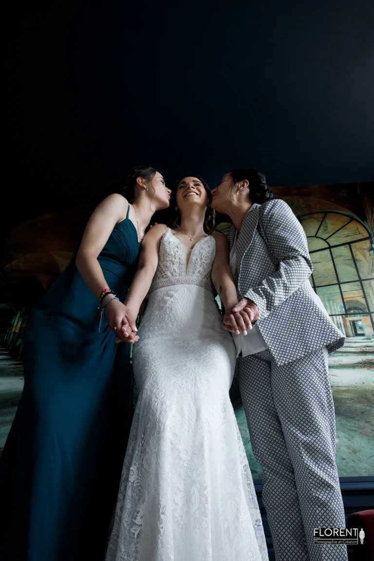 bisous des temoins avec la mariee vue du plancher boulogne sur mer arras florent photographe lille le touquet saint omer calais