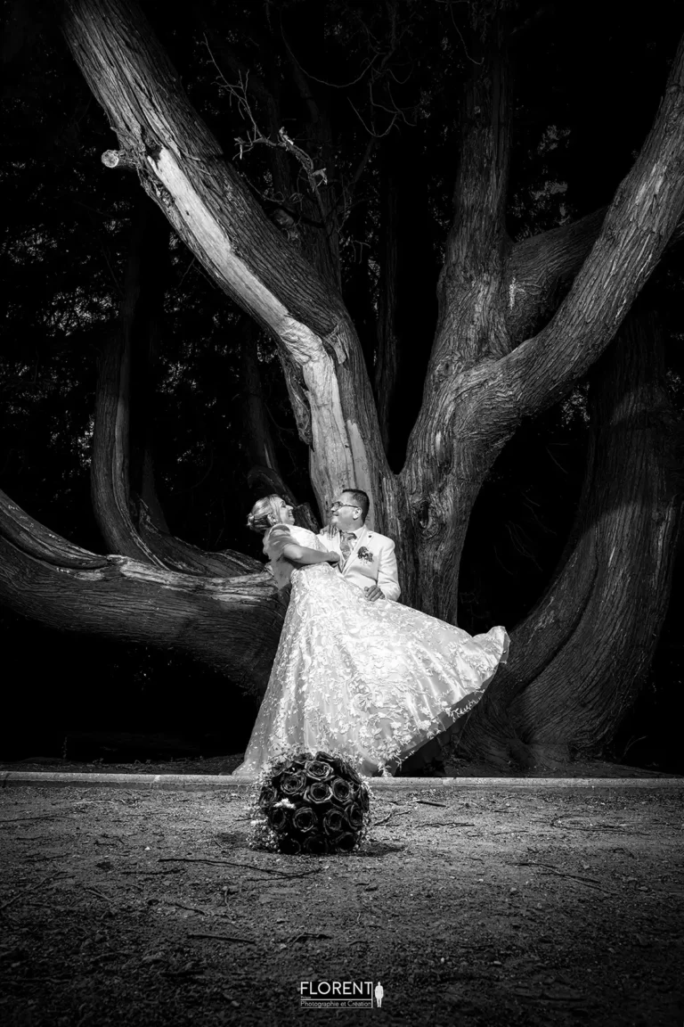mariage-calais-marquise-parc-couple-humour-renversant-et-roses-florent-studio-photographe-boulogne-sur-mer-lille-le-touquet-paris-saint-omer-arras-lens
