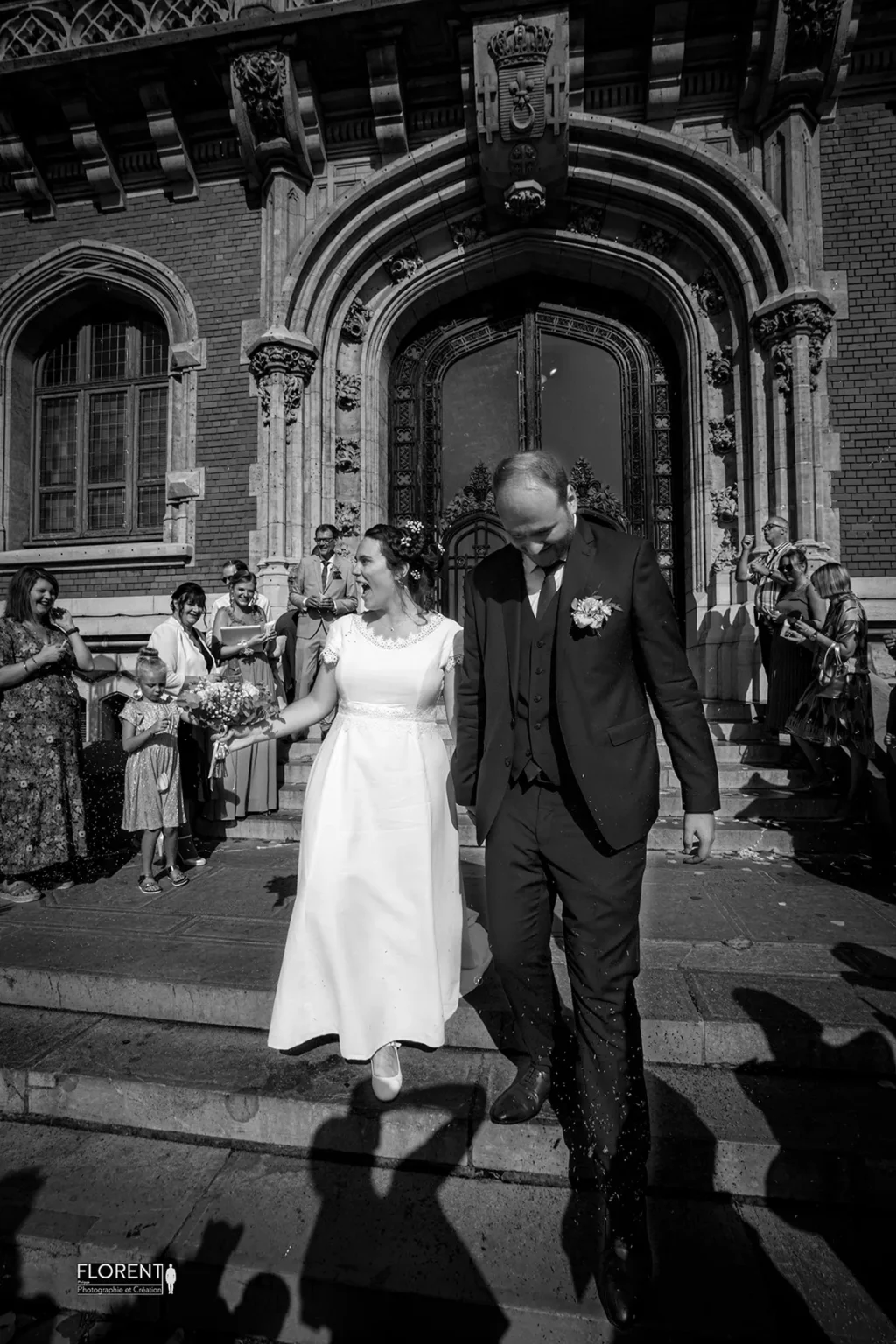 mariage escaliers mairie calais haie honneur joie cries bulles et lavande florent studio boulogne sur mer lille le touquet paris saint omer dunkerque calais