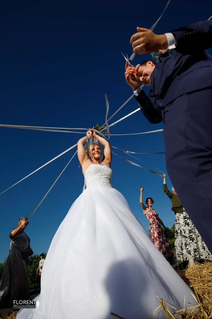 photographe-mariage-saint-omer-ronde-des-rubans-vue-du-sol-florent-saint-omer-desvres-studio-photographe-mariage-pas-de-calais-nord-boulogne-sur-mer-lille-paris-arras-le-touquet-de.webp