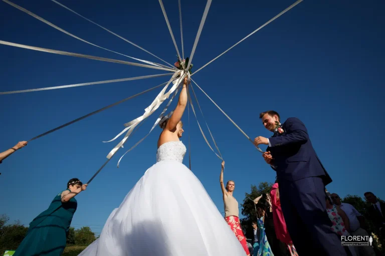photographe-mariage-selles-couche-sur-le-sol-ronde-des-rubans-vue-du-sol-florent-saint-omer-studio-photographe-mariage-pas-de-calais-nord-boulogne-sur-mer-lille-paris-arras-le-touquet-desvres